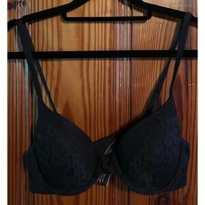 Victoria’s Secret black body by Victoria lined perfect coverage bra size 34b